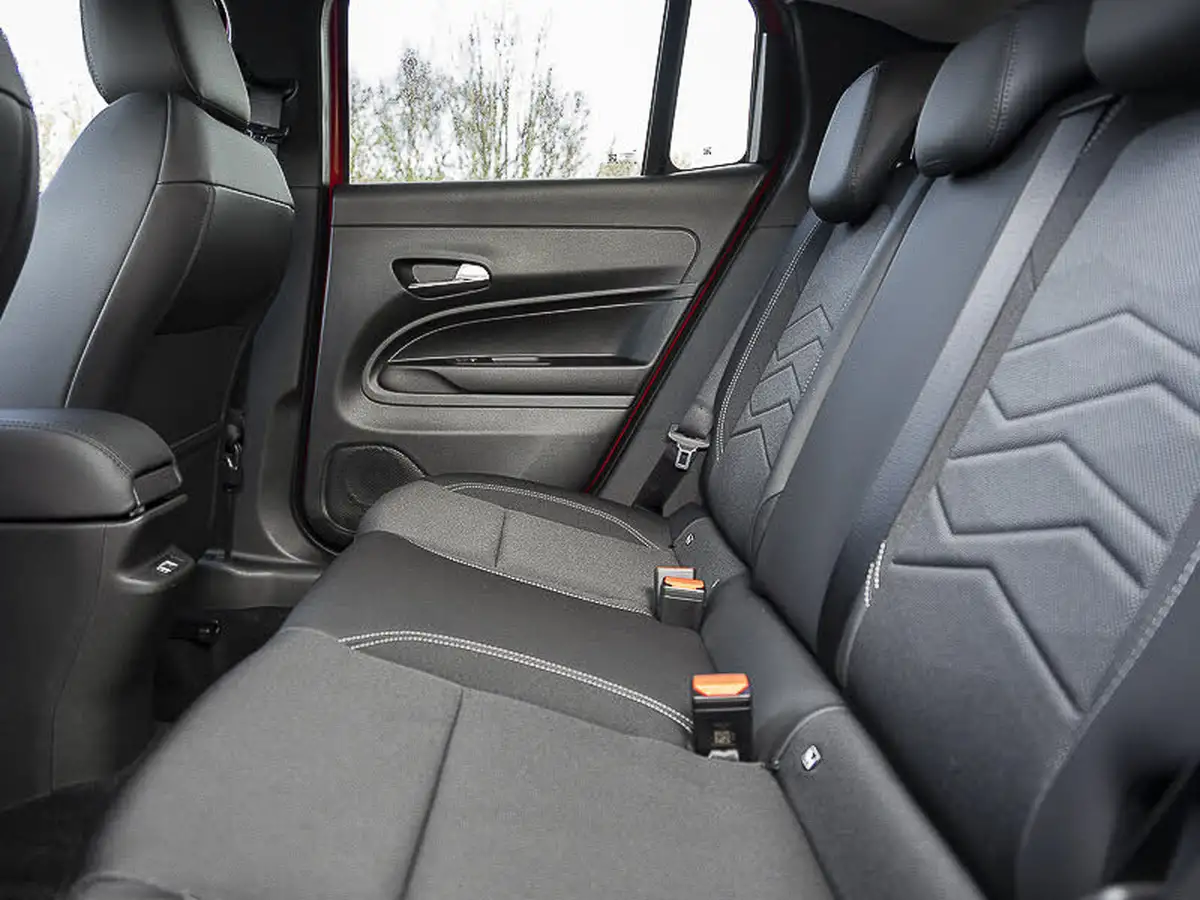 2025-jeep-avenger-12-gse-summit-e-hybrid-48v-auto-big-5