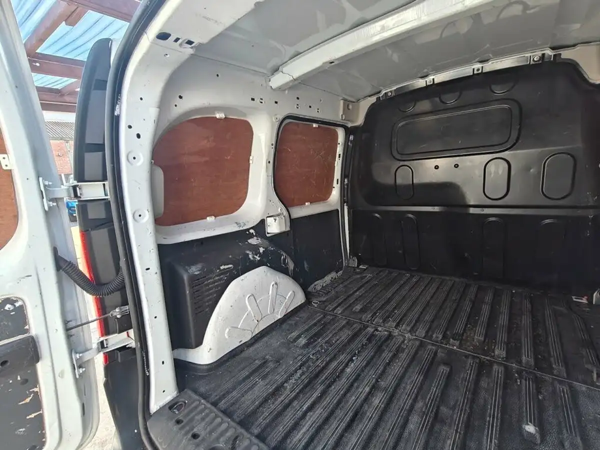 2016-mercedes-benz-citan-15-cdi-109-15cdi-compact-panel-van-big-33
