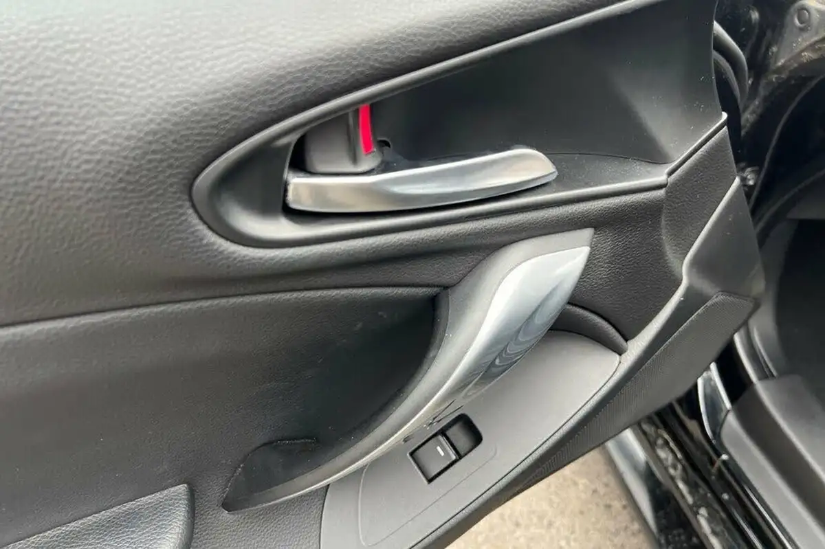 2018-fiat-124-14-multiair-124-spider-lusso-plus-big-22