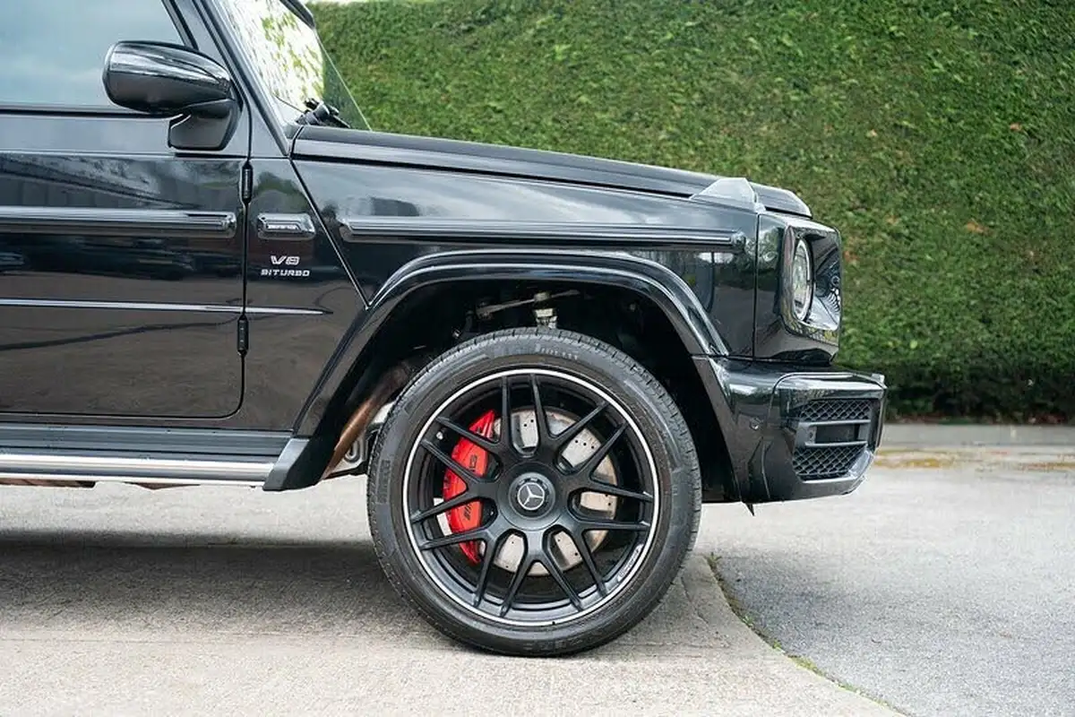 2023-mercedes-benz-g-class-40-g63-amg-big-28