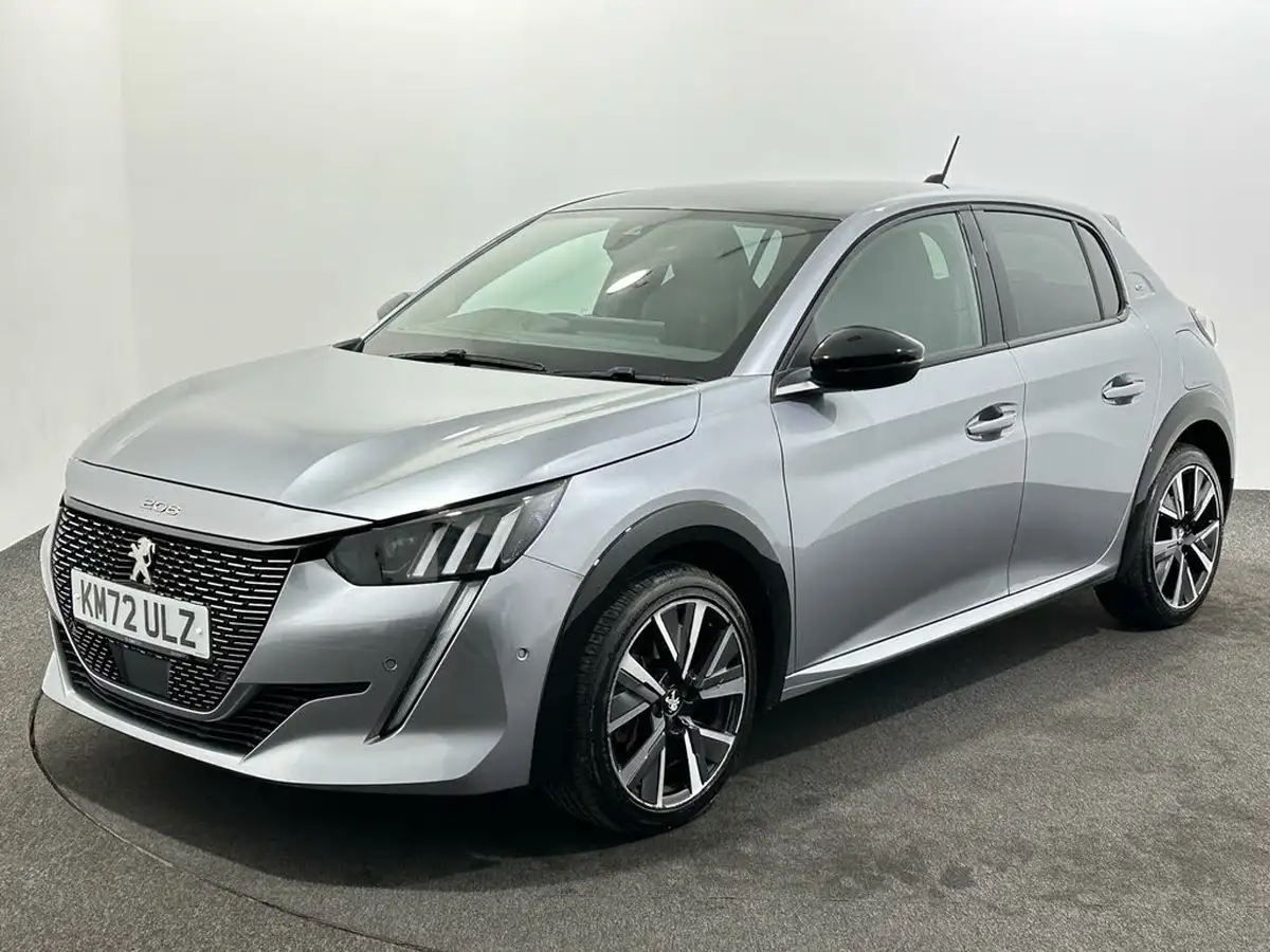 2022-peugeot-208-12-puretech-gt-100ps-big-2