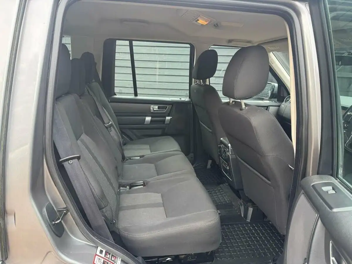 2010-land-rover-discovery-4-30-sd-v6-gs-big-14