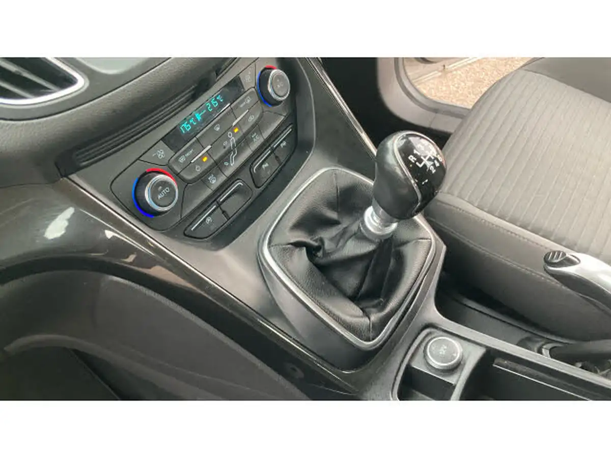 2016-ford-c-max-15tdci-titanium-big-12