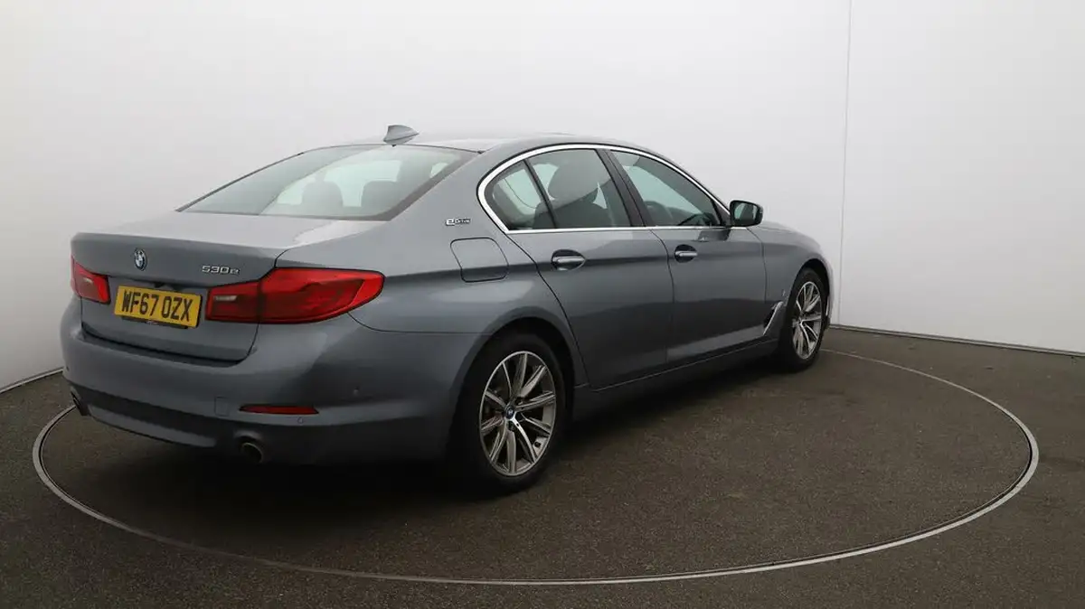 2017-bmw-5-series-20-530e-se-iperformance-big-47