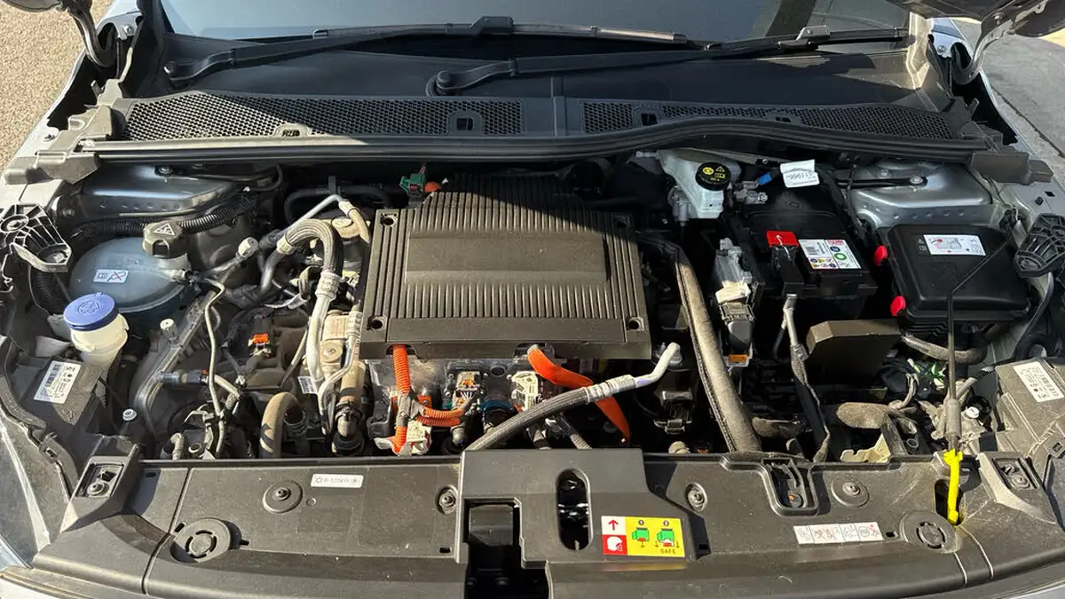2023-peugeot-208-e-allure-premium-136bhp-big-17