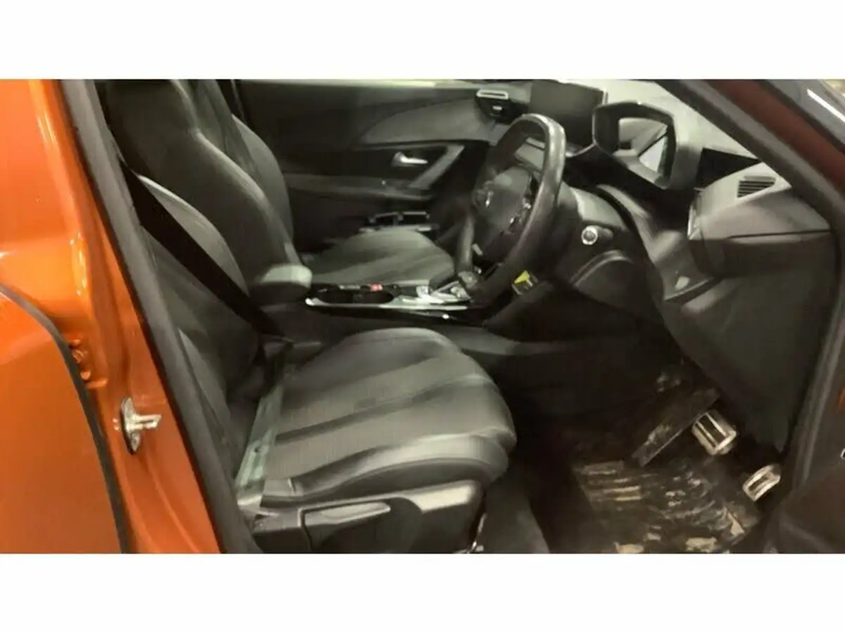 2021-peugeot-2008-suv-e-gt-big-1