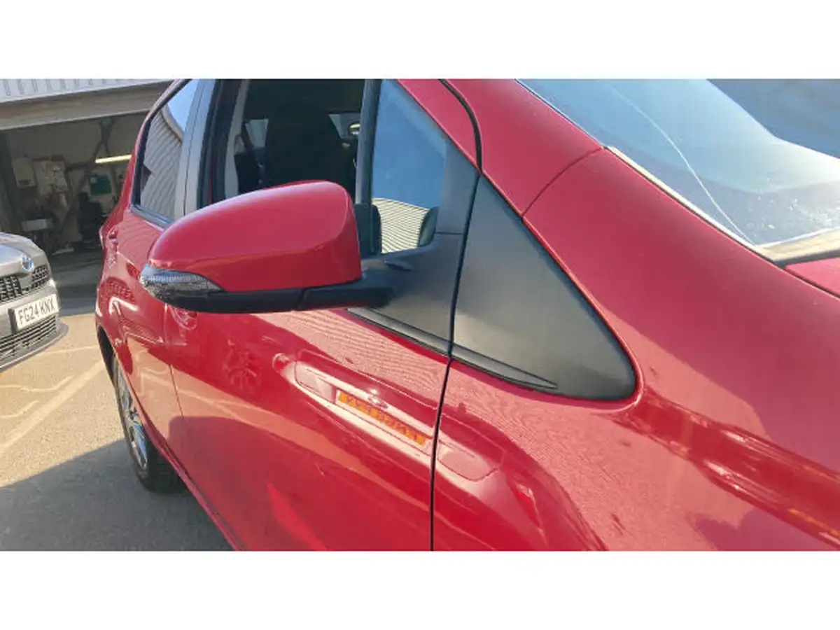 2016-toyota-yaris-133-icon-vvt-i-tss-5d-big-41