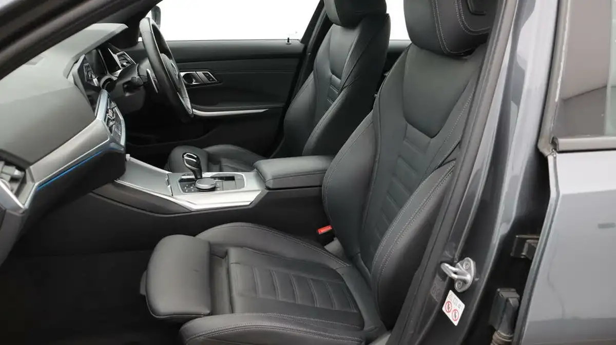 2020-bmw-3-series-20-330e-m-sport-tech-pack-saloon-4d-big-14