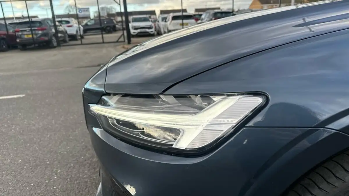 2025-volvo-v60-20-b4-plus-station-wagon-big-43