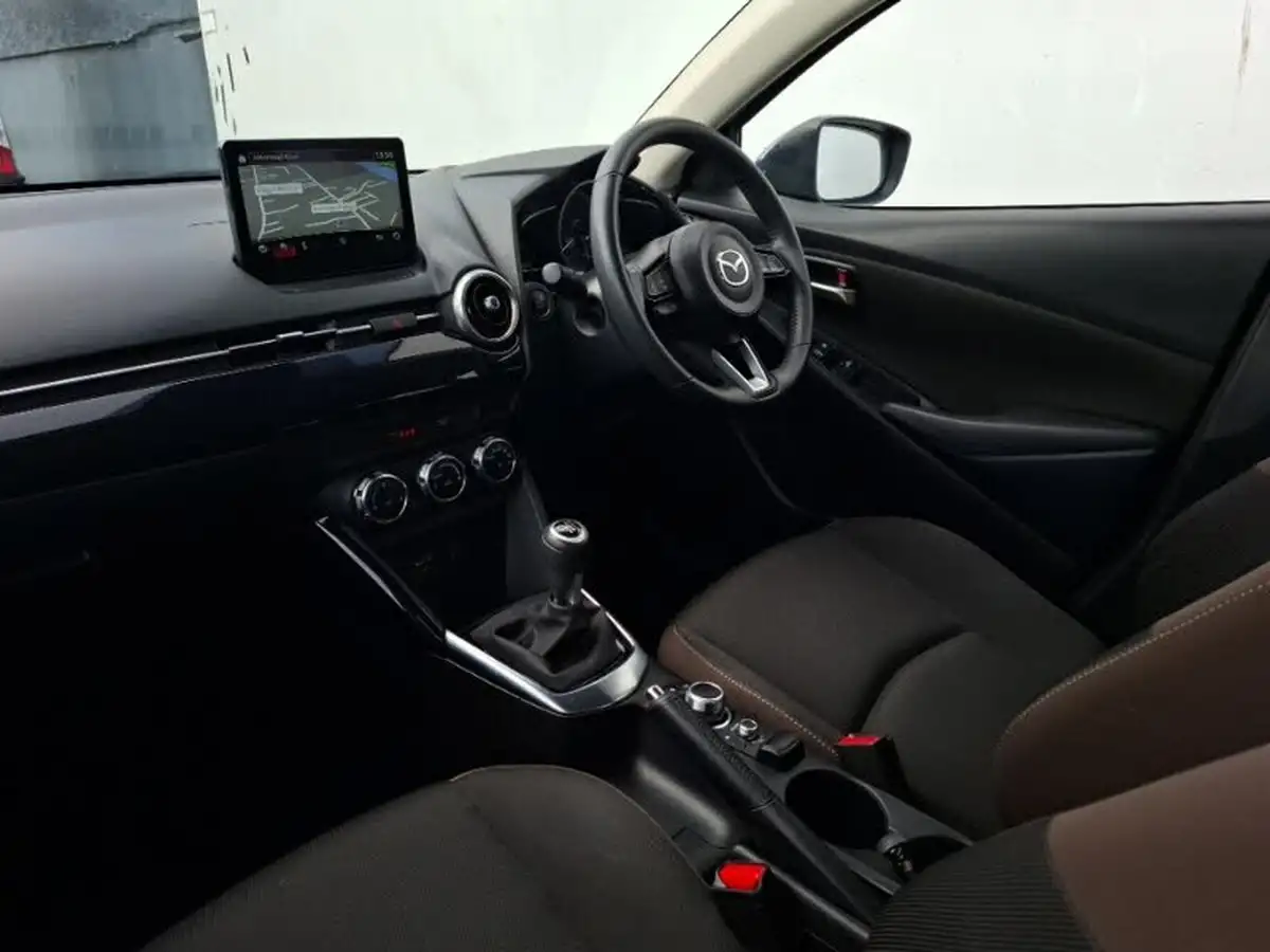2022-mazda-mazda2-15-e-skyactiv-g-se-l-big-4