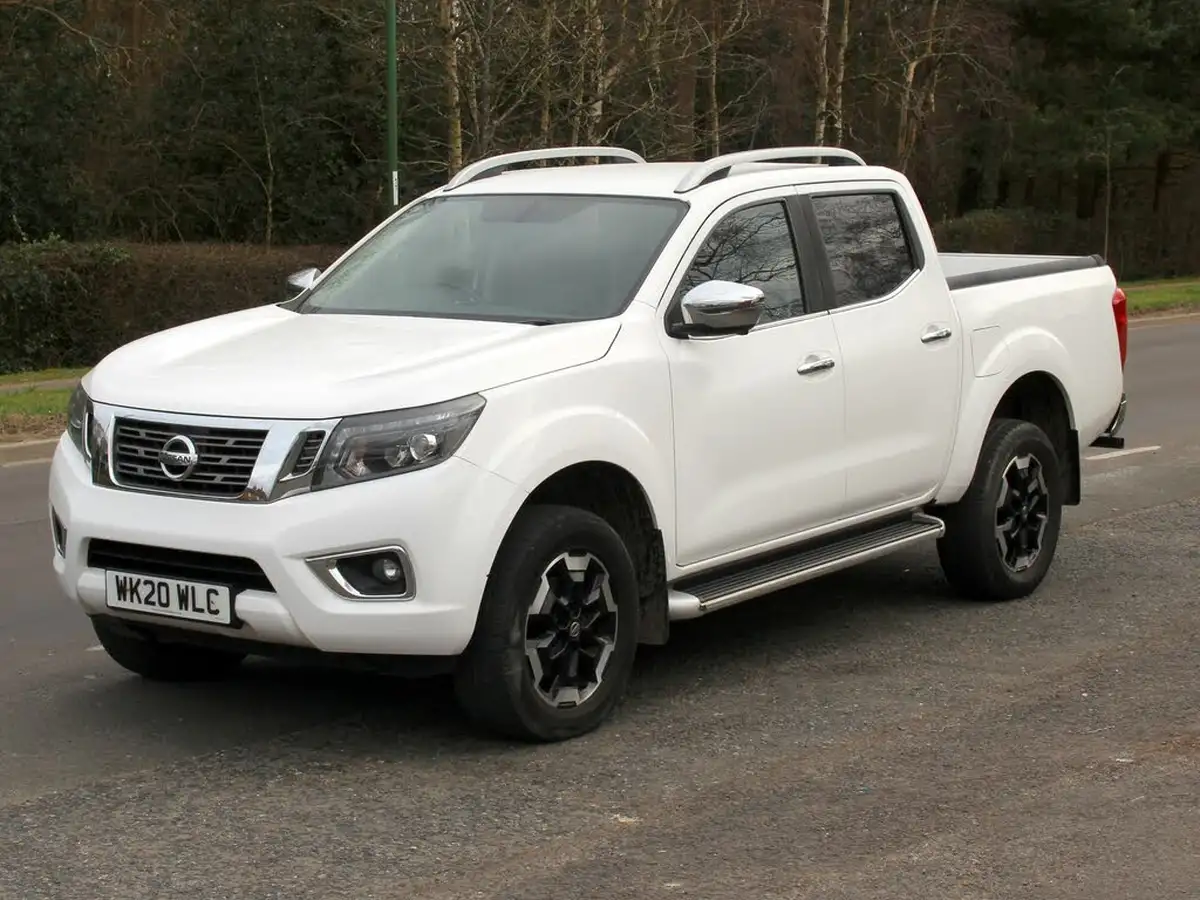 2020-nissan-navara-23dci-tt-tekna-8-navileather-auto-big-0