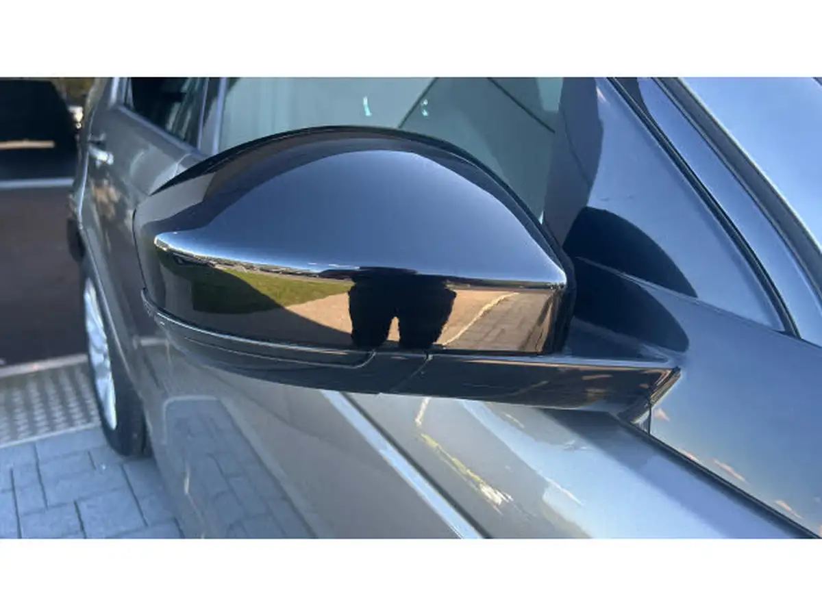 2023-land-rover-discovery-sport-20-d200-r-dynamic-hse-big-26