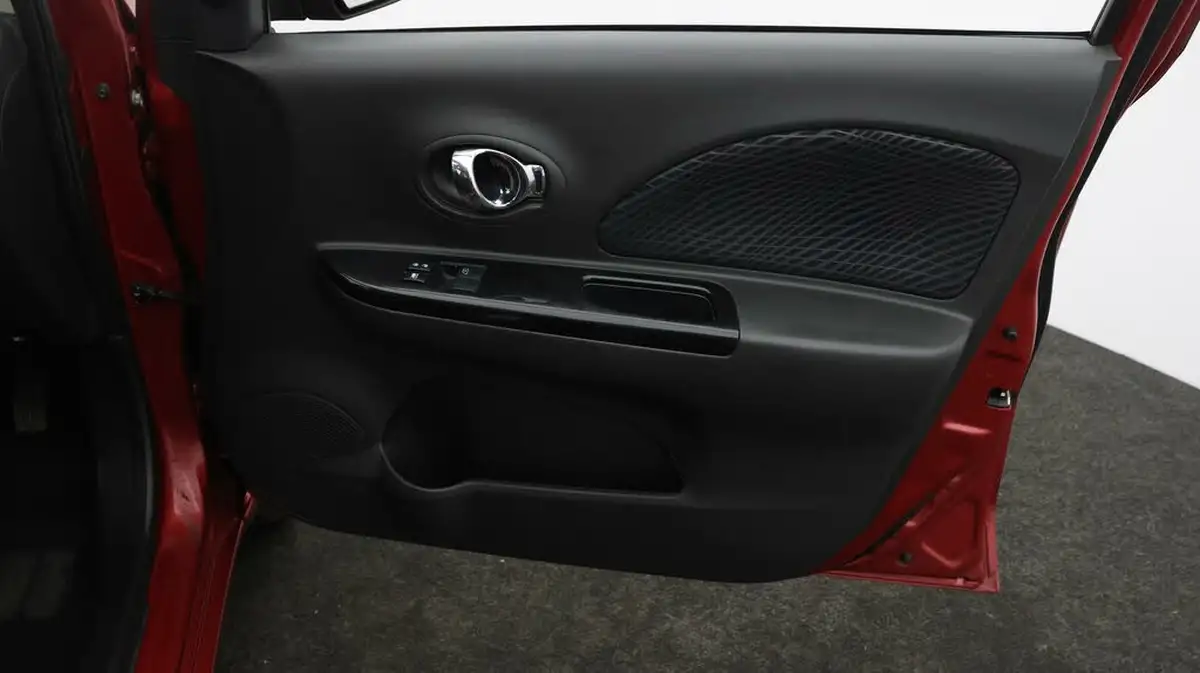 2017-nissan-micra-12-n-tec-big-14