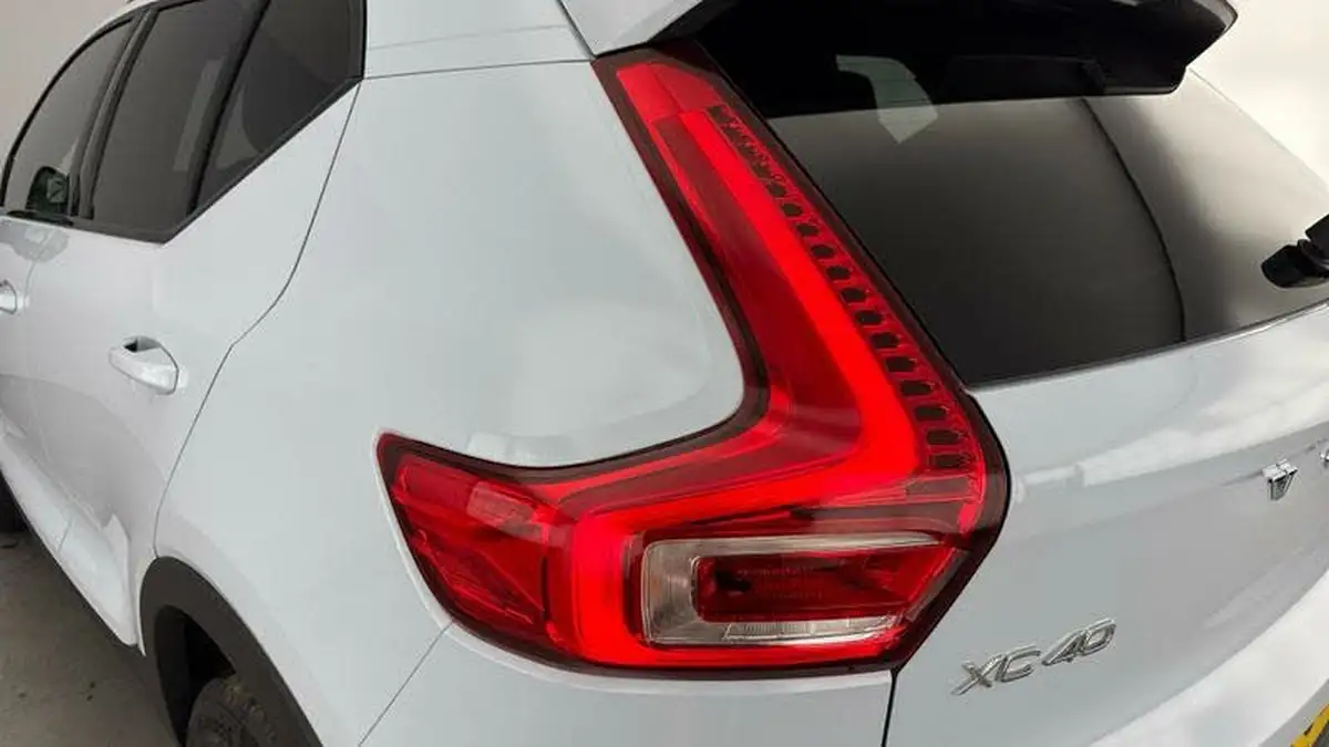2024-volvo-xc40-20-b4-plus-big-27