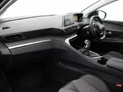 2020-peugeot-3008-suv-12-puretech-allure-small-13