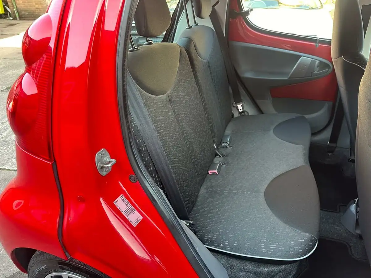 2009-peugeot-107-10-urban-5d-2-tronic-big-19