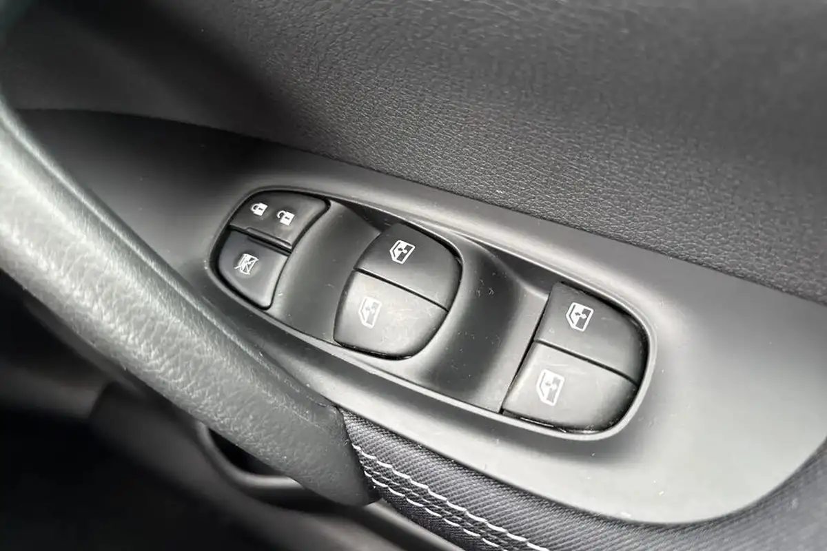 2020-nissan-qashqai-13-dig-t-acenta-premium-160ps-dct-big-38