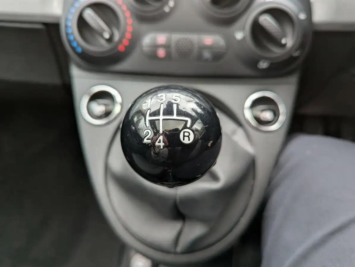 2018-fiat-500-12-collezione-fall-big-24