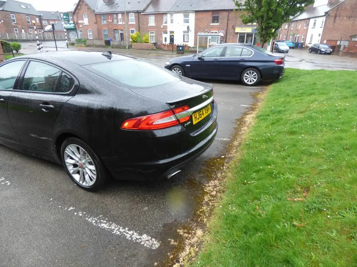 2014-jaguar-xf-30td-r-sport-saloon-4d-big-22