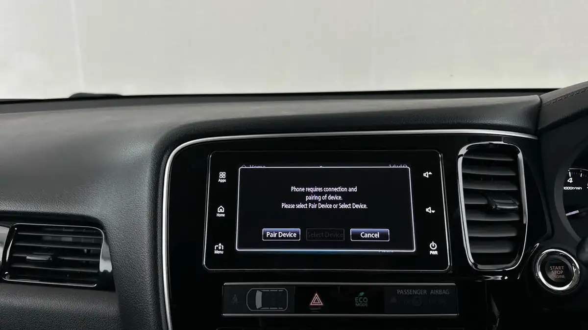 2019-mitsubishi-outlander-20-juro-7st-big-24