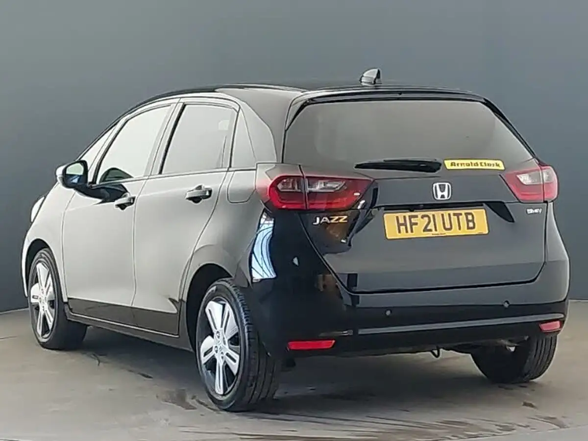2021-honda-jazz-15-i-mmd-ex-107ps-big-1