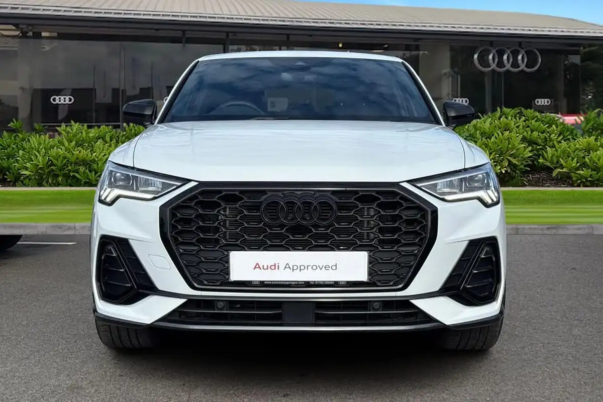 2024-audi-q3-15-35-tfsi-black-edition-sportback-s-tronic-big-4