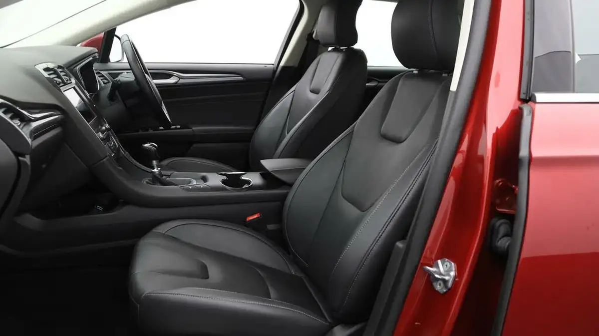 2021-ford-mondeo-20tdci-titanium-edition-150ps-estate-big-13