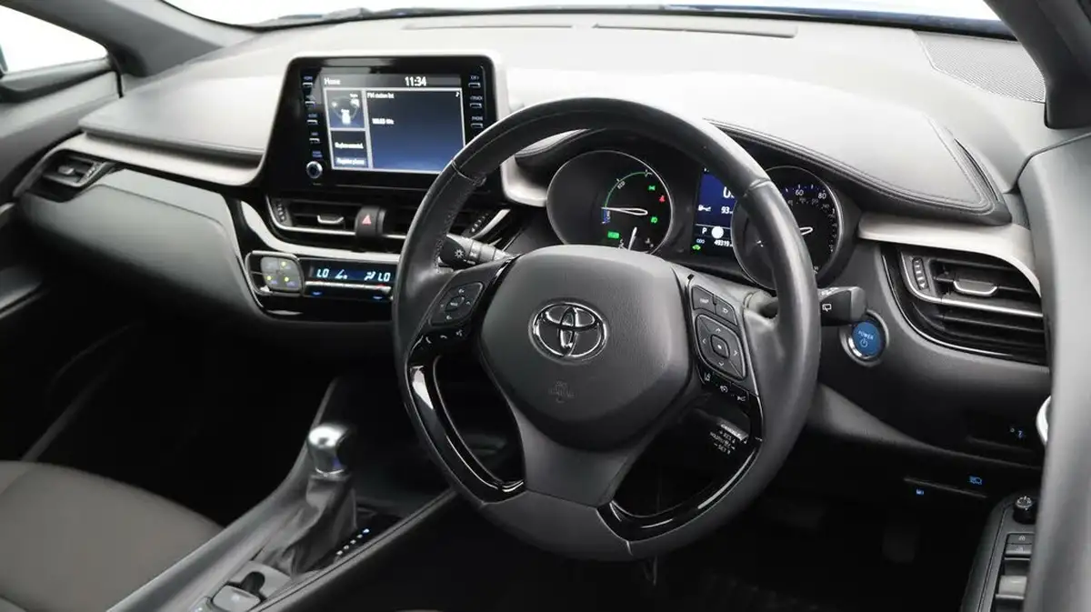 2020-toyota-c-hr-18-vvt-i-icon-big-9