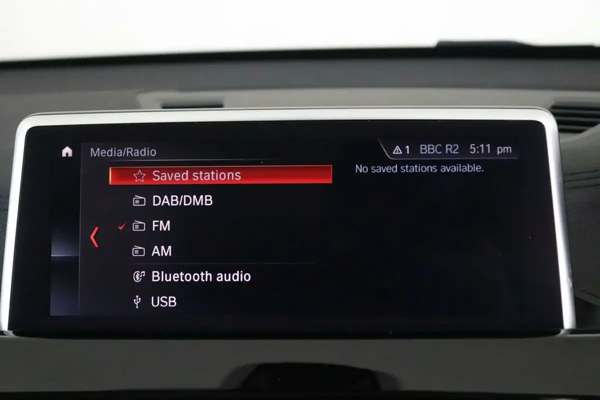 2019-bmw-x1-15-sdrive18i-xline-big-25