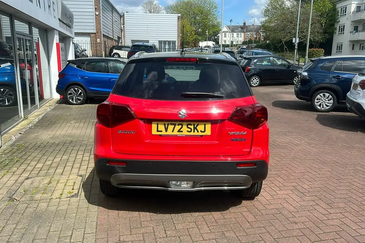 2022-suzuki-vitara-15-sz5-big-5