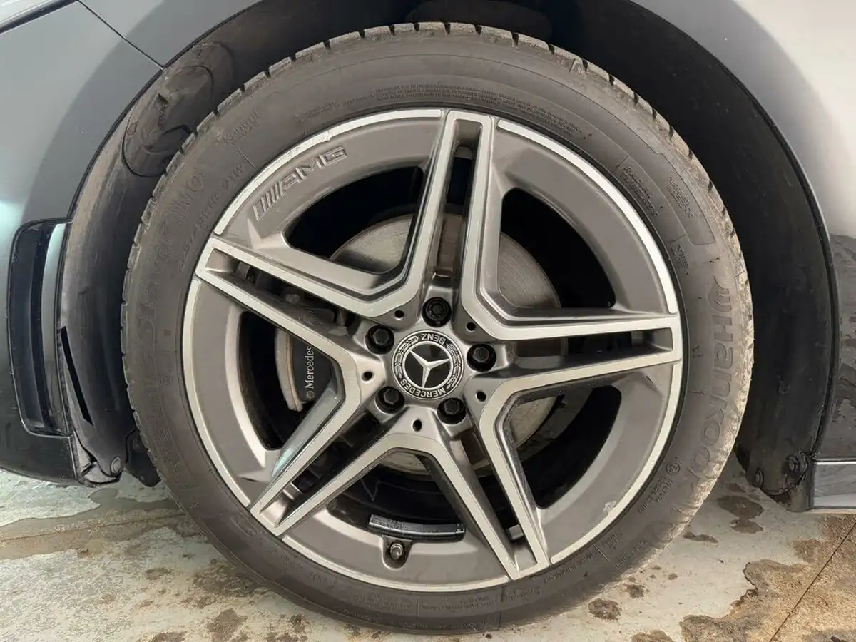 2020-mercedes-benz-a-class-13-a200-amg-line-premium-hatchback-5d-big-36