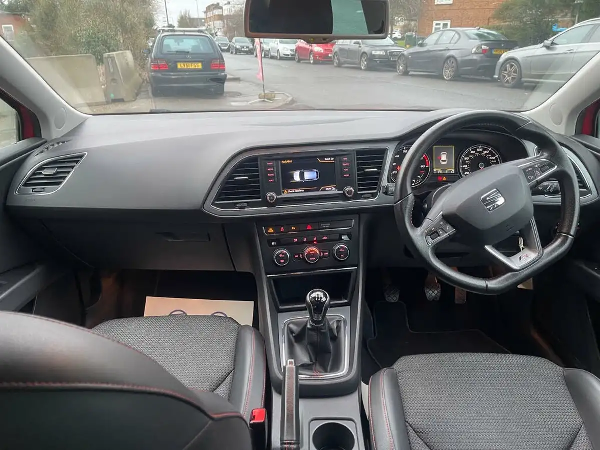 2015-seat-leon-14-fr-tech-pack-tsi-hatchback-5d-1390cc-big-2