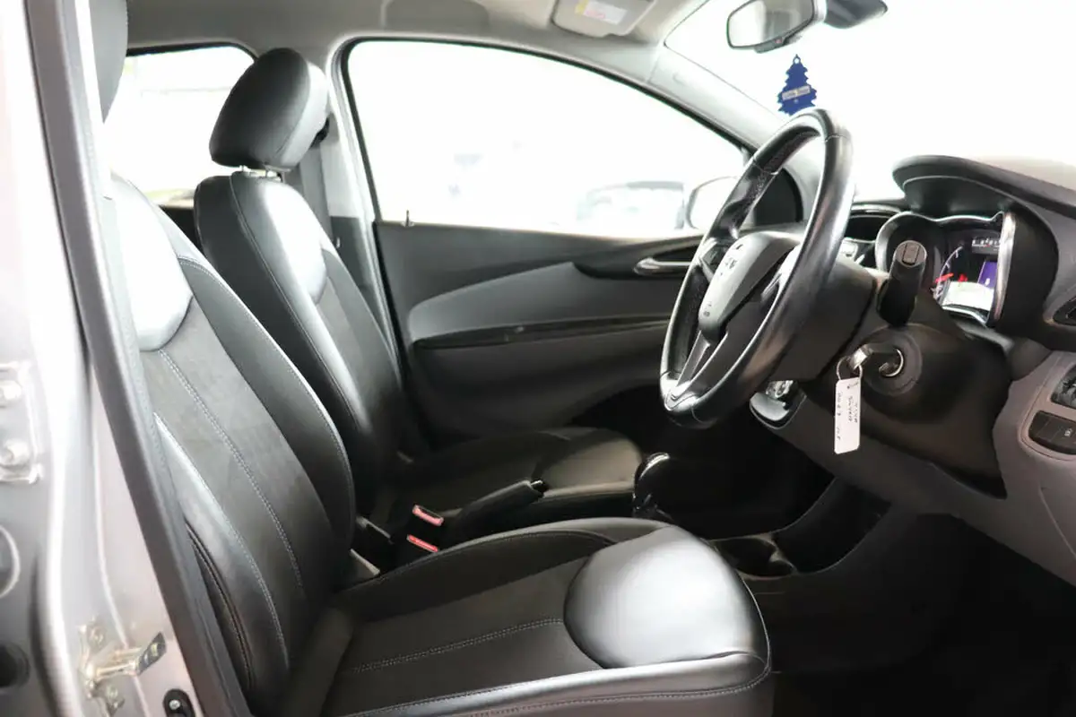 2017-vauxhall-viva-10i-sl-easytronic-big-17