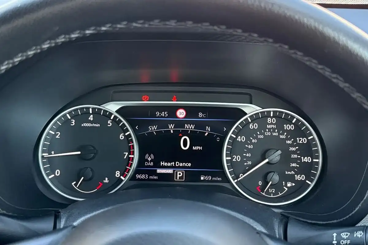 2022-nissan-juke-10-dig-t-n-connecta-dct-big-36