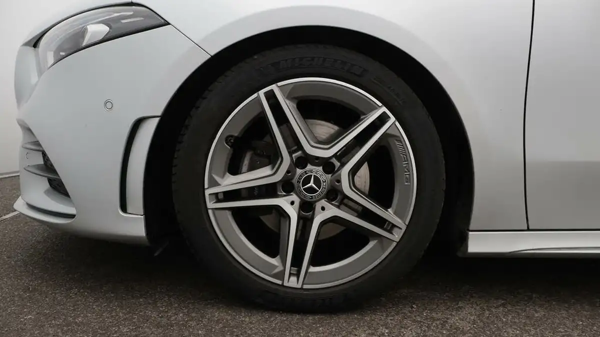 2020-mercedes-benz-a-class-13-a180-amg-line-executive-hatchback-5d-7g-dct-big-18