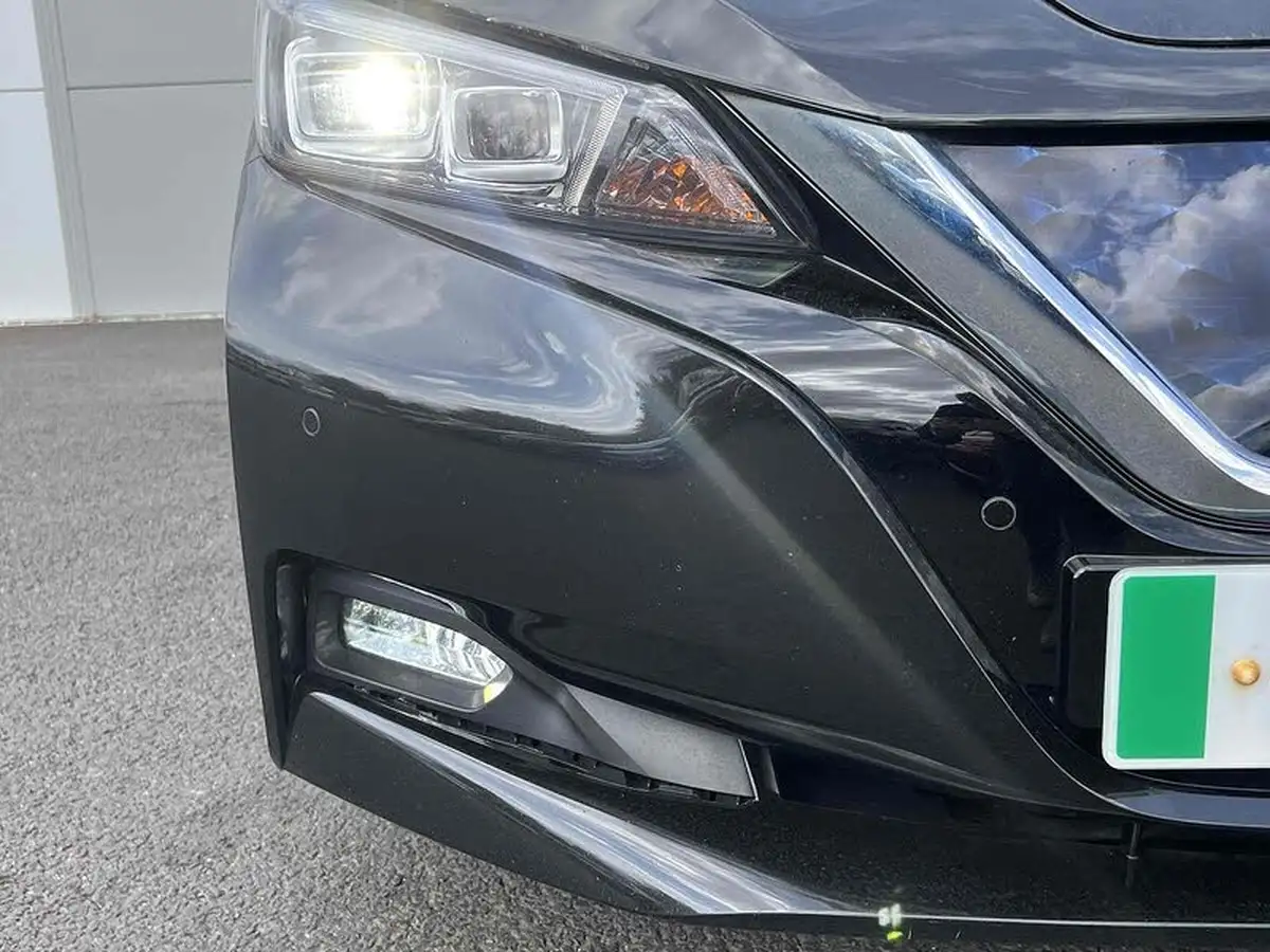 2021-nissan-leaf-e-tekna-big-19