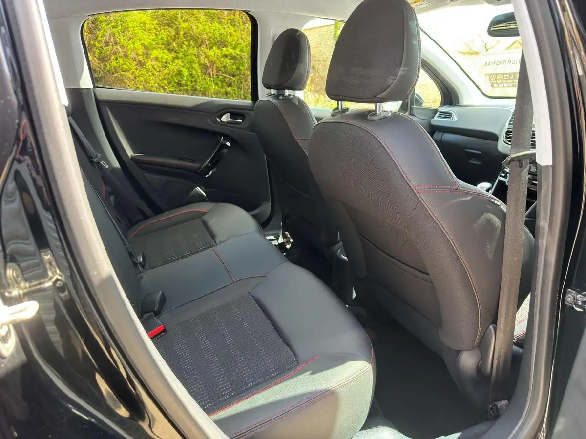 2019-peugeot-208-12-puretech-gt-line-110bhp-big-20