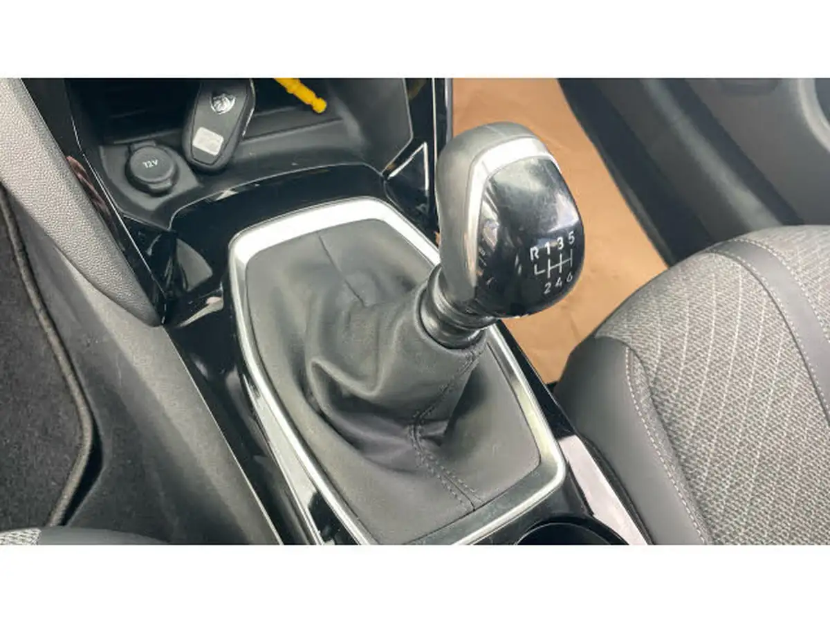 2024-peugeot-208-12-puretech-allure-big-12