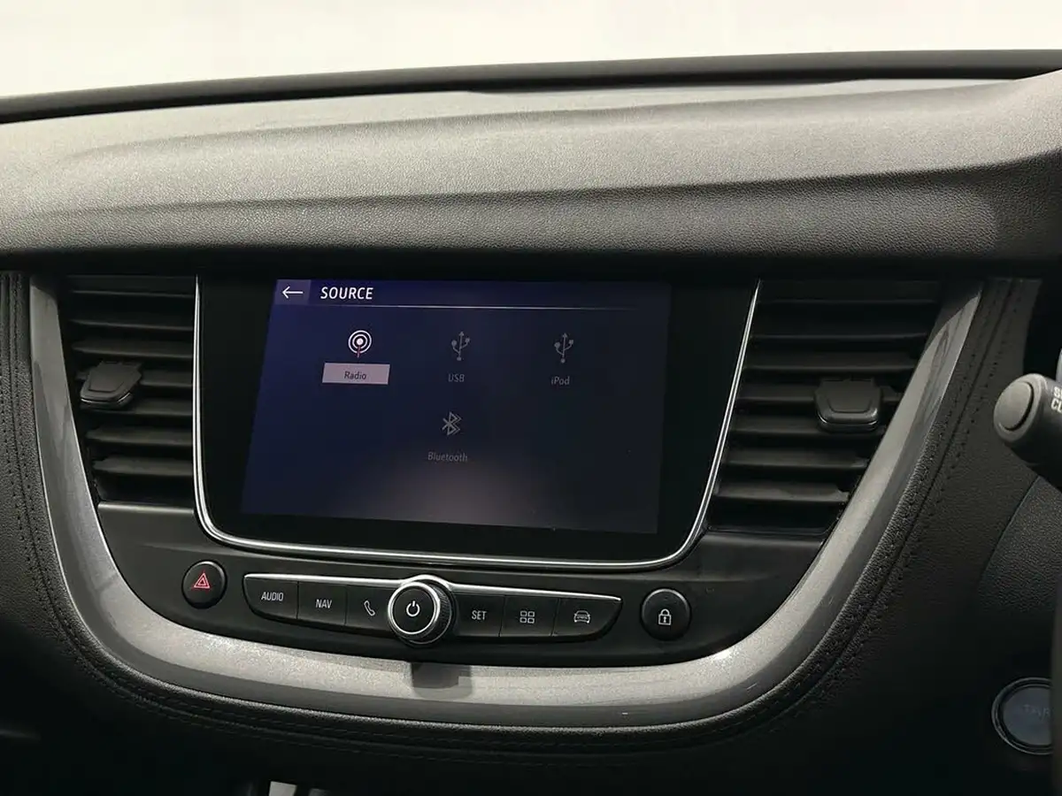 2019-vauxhall-grandland-x-15td-elite-nav-ss-blueinjection-big-22