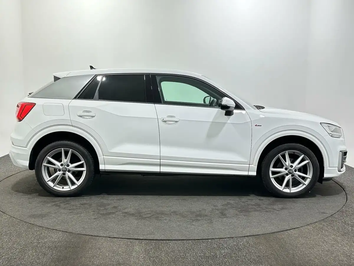 2019-audi-q2-10-30-tfsi-s-line-big-7