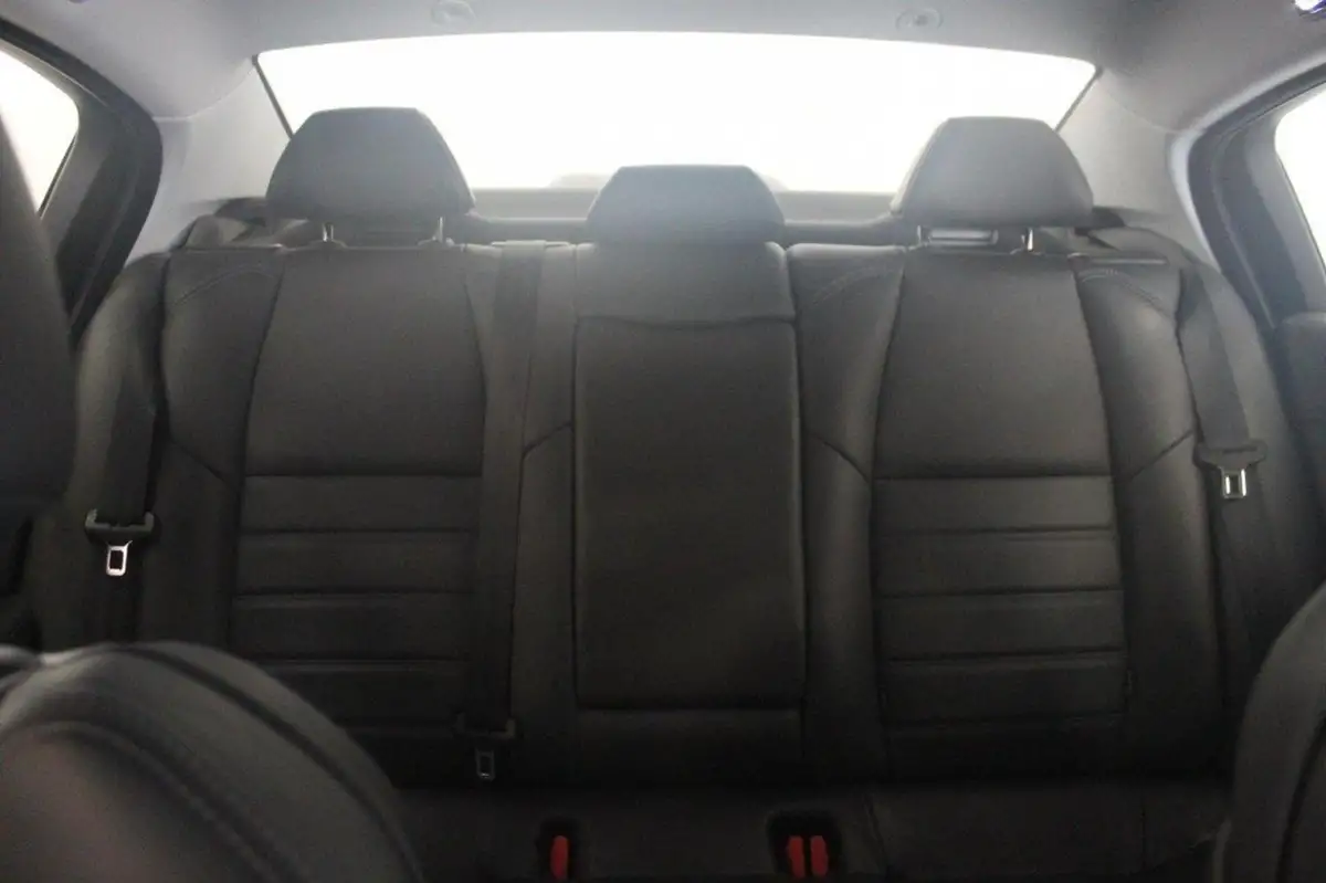 2013-peugeot-508-22hdi-gt-big-44