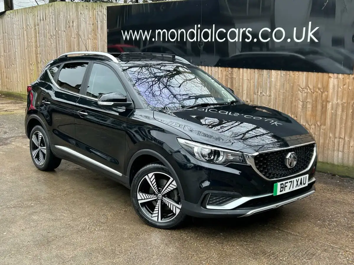 2021-mg-zs-suv-e-exclusive-ev-big-10