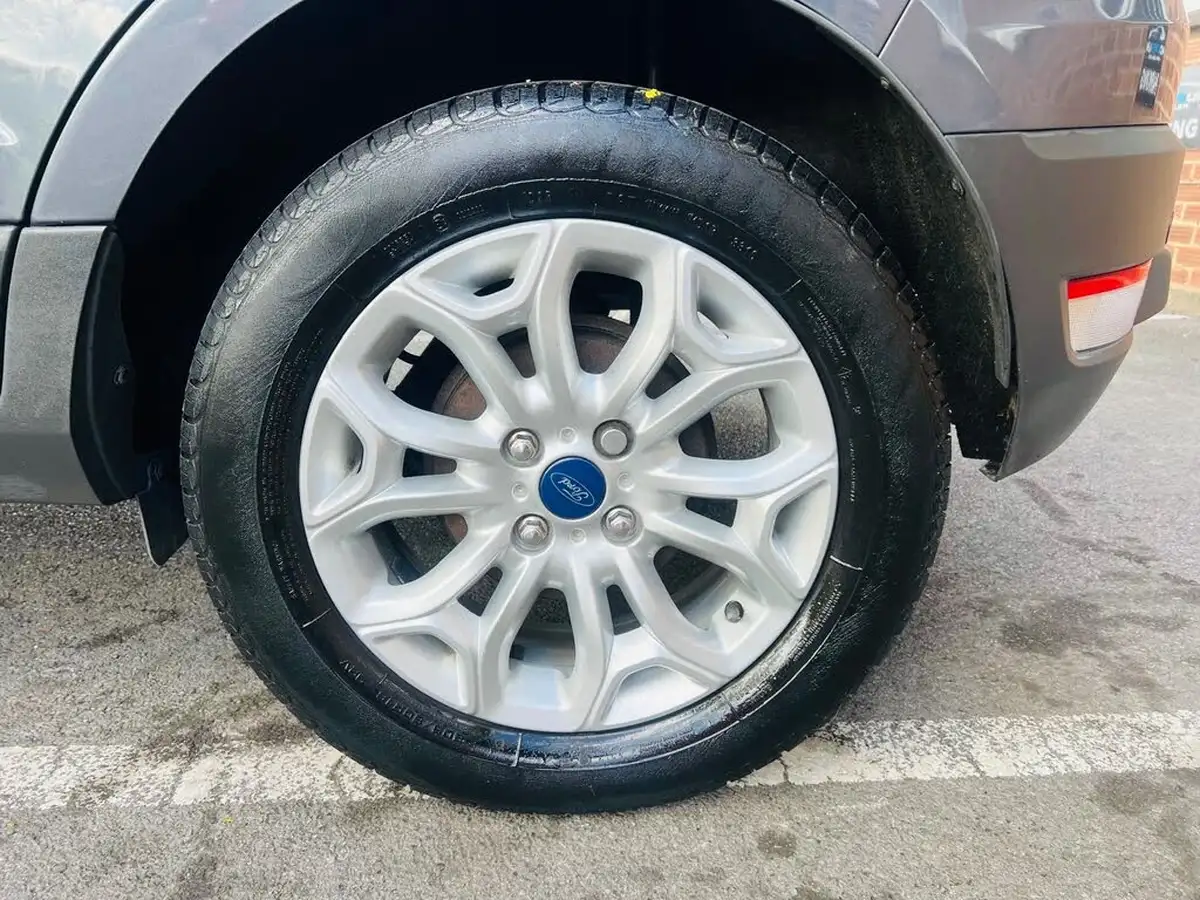 2017-ford-ecosport-10t-zetec-125ps-ss-big-36