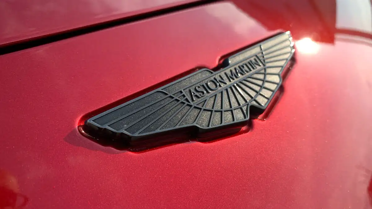 2024-aston-martin-vantage-40-v8-vantage-roadster-auto-big-18