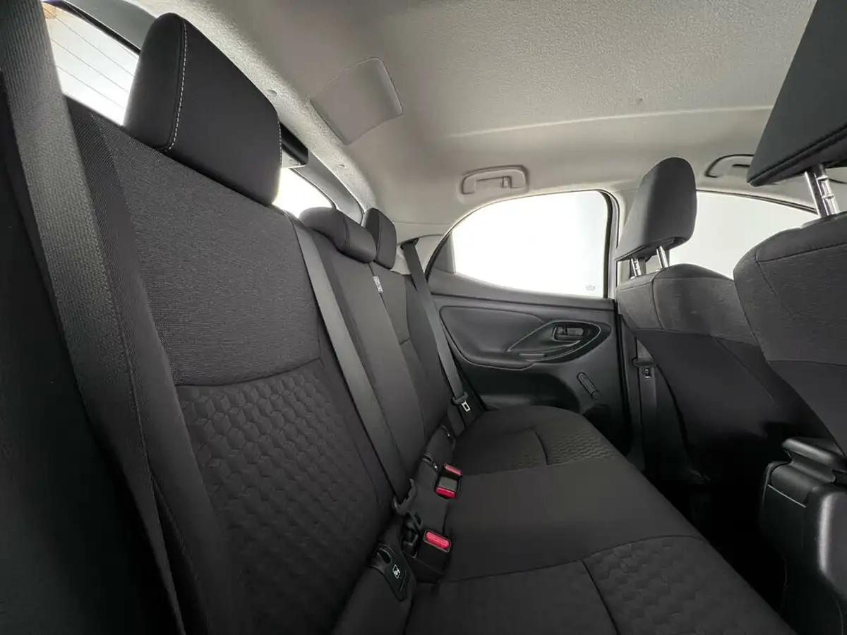 2022-toyota-yaris-15-vvt-i-icon-big-14