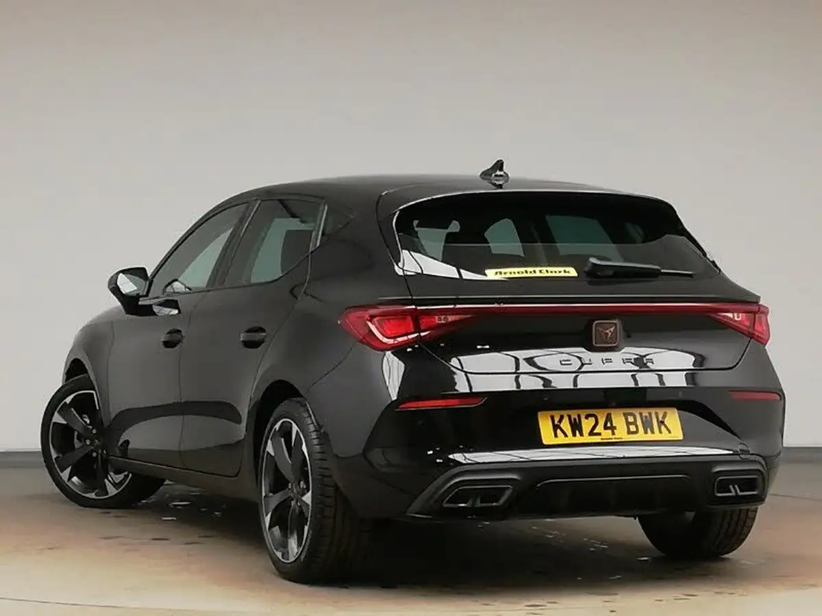 2024-cupra-leon-nf-15-etsi-v1-hatchback-big-1