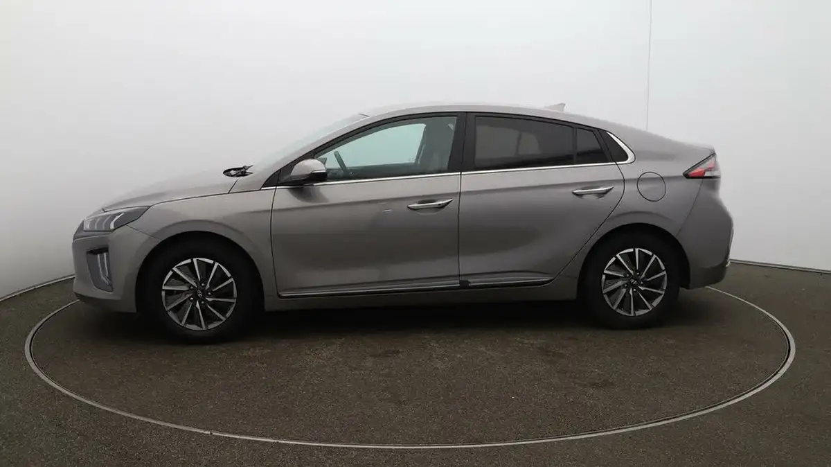 2022-hyundai-ioniq-e-premium-se-electric-big-59