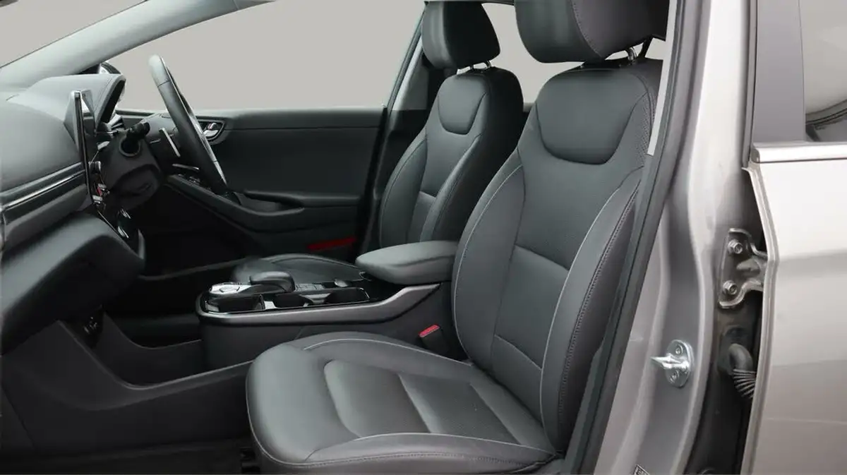 2022-hyundai-ioniq-e-premium-se-electric-big-14