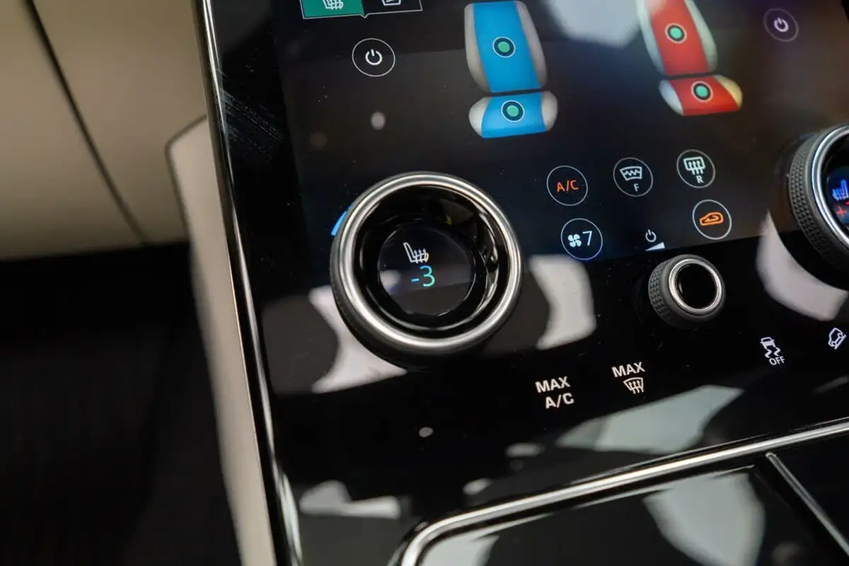 2019-land-rover-range-rover-velar-30-d300-r-dynamic-hse-big-28