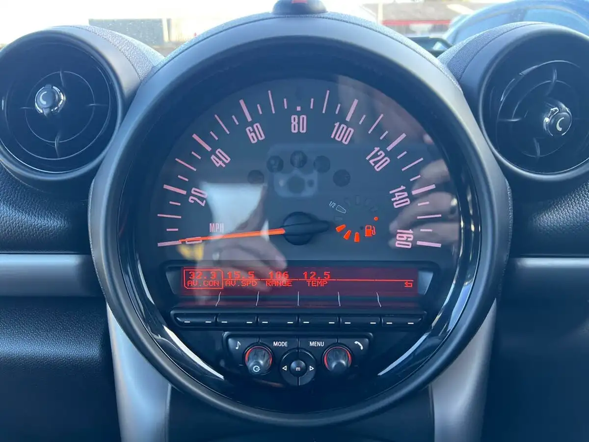 2015-mini-paceman-16-cooper-big-22